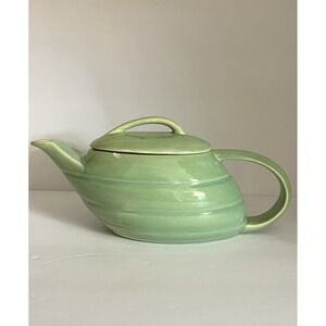 Bauer‎ Pottery Light Pastel Green Aladdin Teapot GPK Gloss Pastel Kitchenware